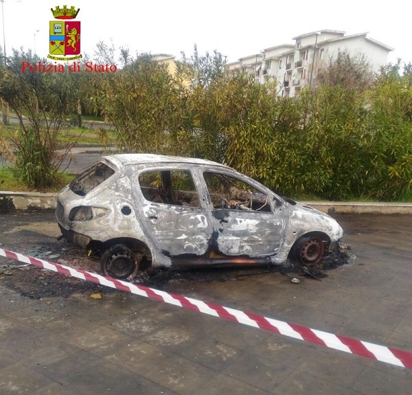auto bruciata arghilla cadavede